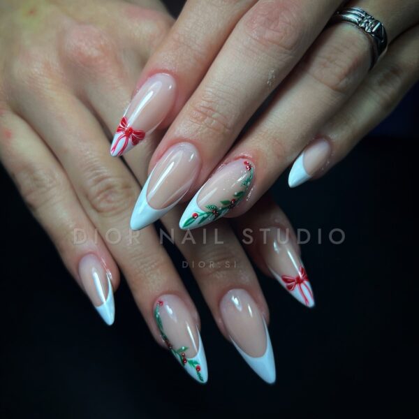 Nohti iz studia Dior Nail Studio