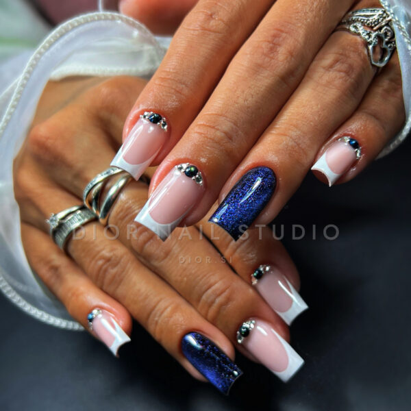 Nohti iz studia Dior Nail Studio