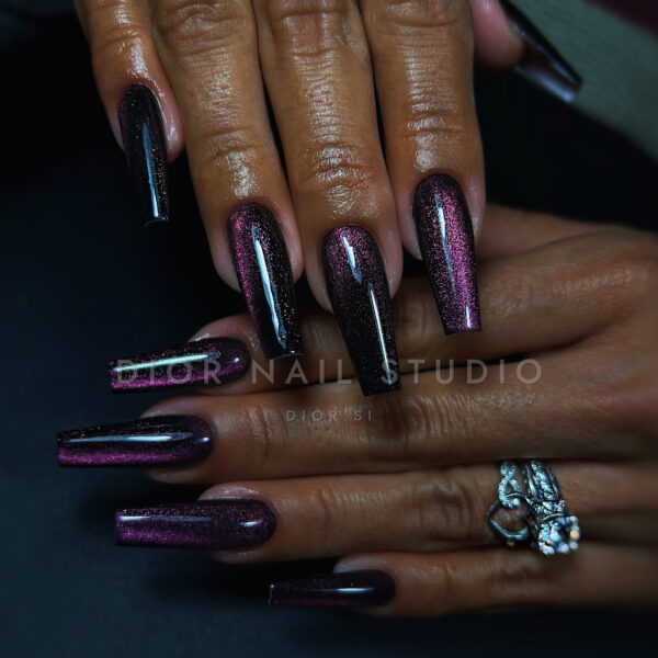 Nohti iz studia Dior Nail Studio
