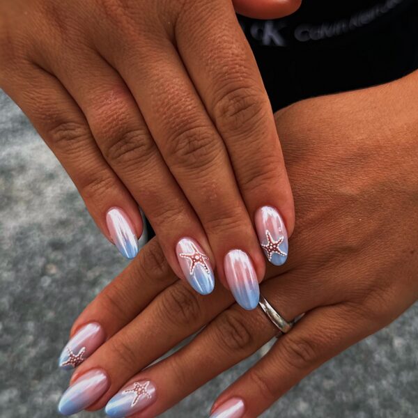 Nohti iz studia Dior Nail Studio