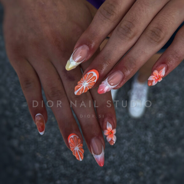 Nohti iz studia Dior Nail Studio