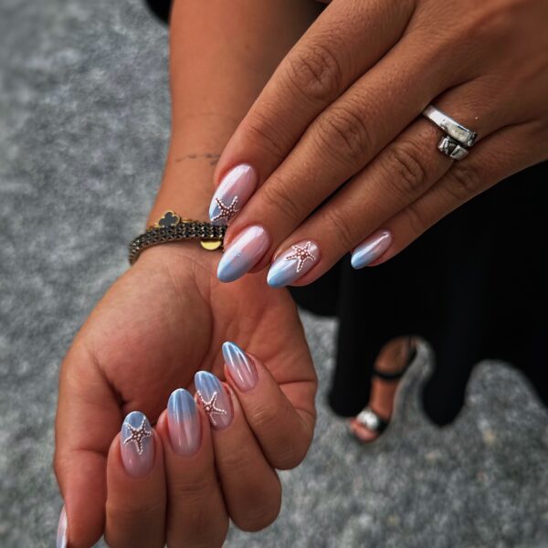 Nohti iz studia Dior Nail Studio