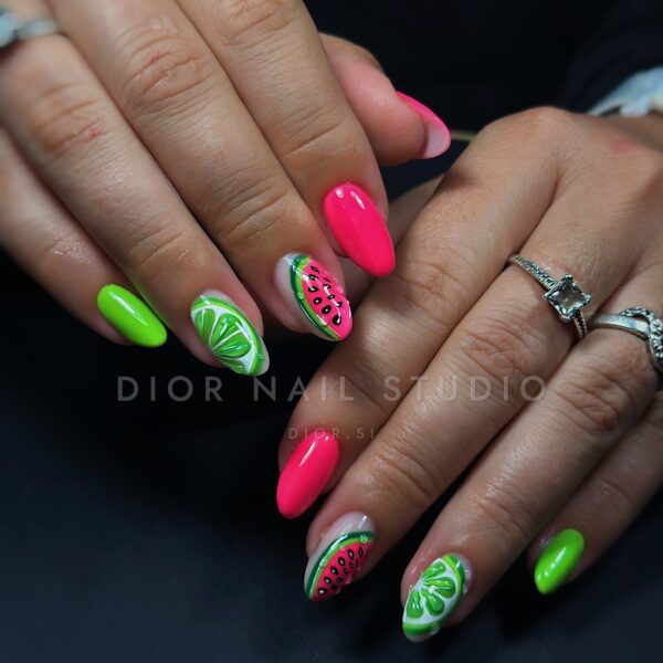 Nohti iz studia Dior Nail Studio