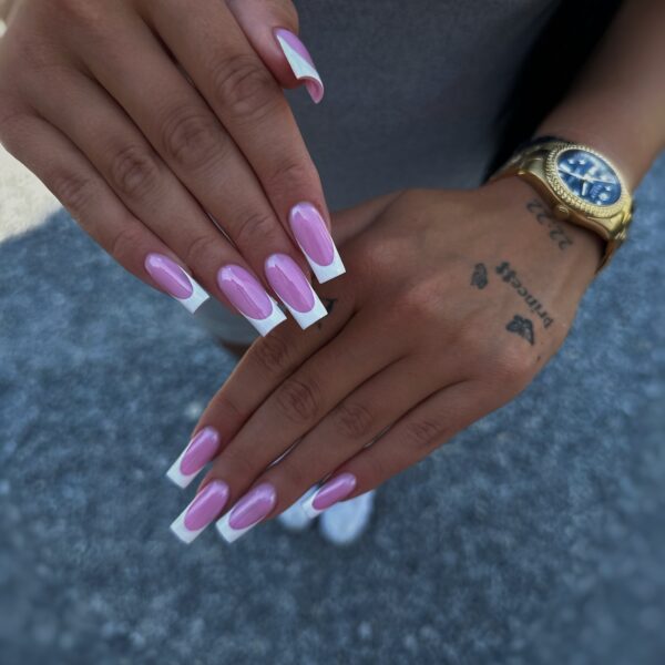 Nohti iz studia Dior Nail Studio