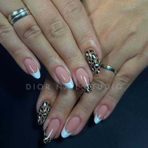 Nohti iz studia Dior Nail Studio