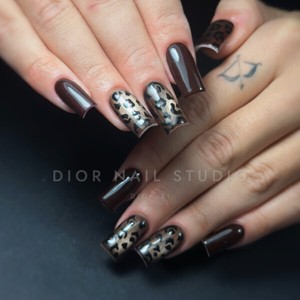 Nohti iz studia Dior Nail Studio