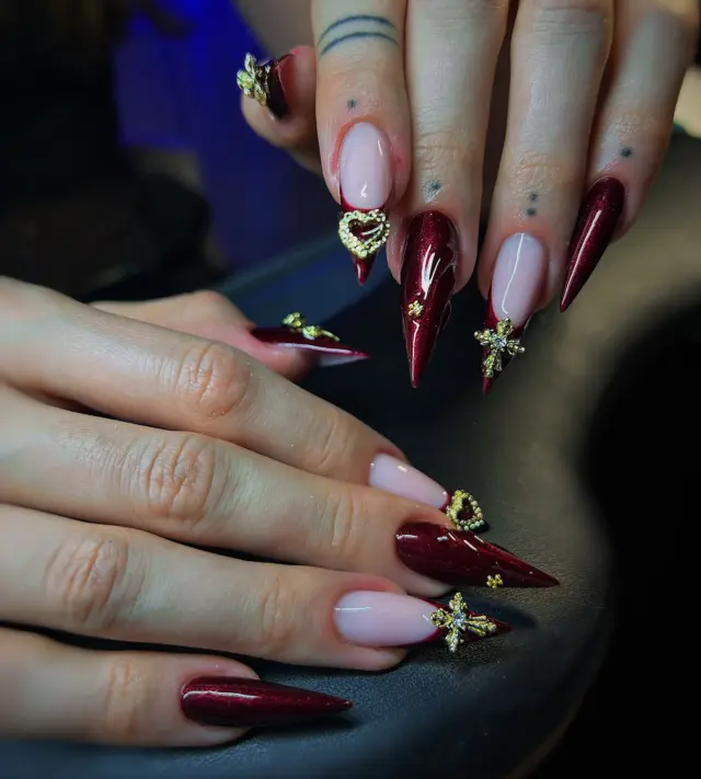 Dangerous 😍
.
.
.
.
.
.
.
.

.

.
.
.
.
.
#longstilettonails #longnails #nailsnailsnails #nailstyle #nailsdesign #nailsaddict #nailsofinsta #nails2inspire 
#nohtislovenija #ljubljananohti #podaljševanjenohtov #gelnohtiljubljana #nohti