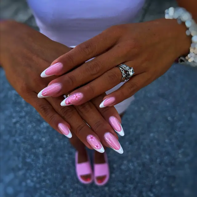 French tips 🌸
.
.
.
.
@ritzynails_slovenija 
.
.
.
.
.
.
.
.
.
.
.
.
.
.
#frenchtipnails #classy #classynail #almondnails #nailsnailsnails #nails #nailstyle #nailsdesign #nailsinspo #nailsslovenia #nailsljubljana #nailsofinstagram #nailstoinspire #nohti #nohtiljubljana #ljubljana #podaljševanjenohtov #gelnohti